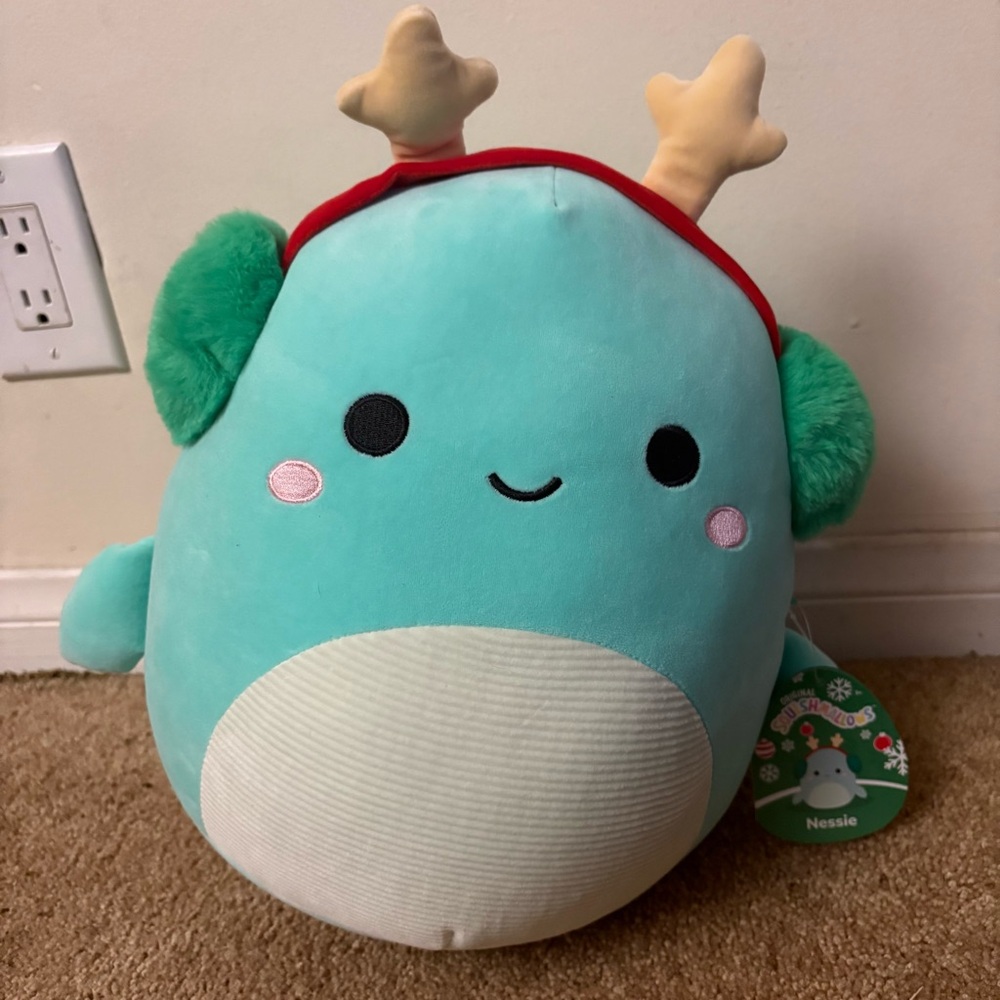 SQUISHMALLOW NESSIE 12” 2021 Christmas plush squishy